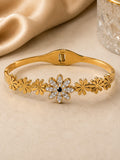 Daisy Bloom Gold Bracelet