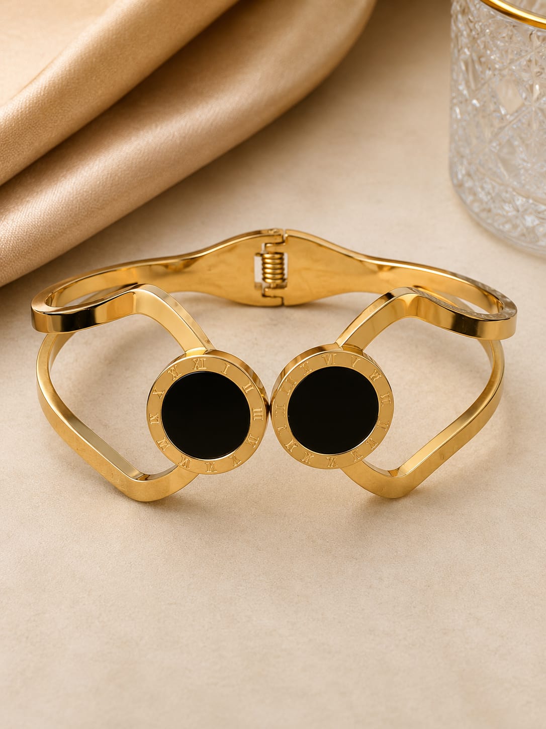 Eclipse Gold Bracelet