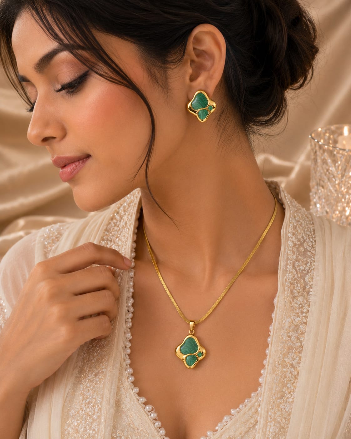 Emerald Stone Pendant Set